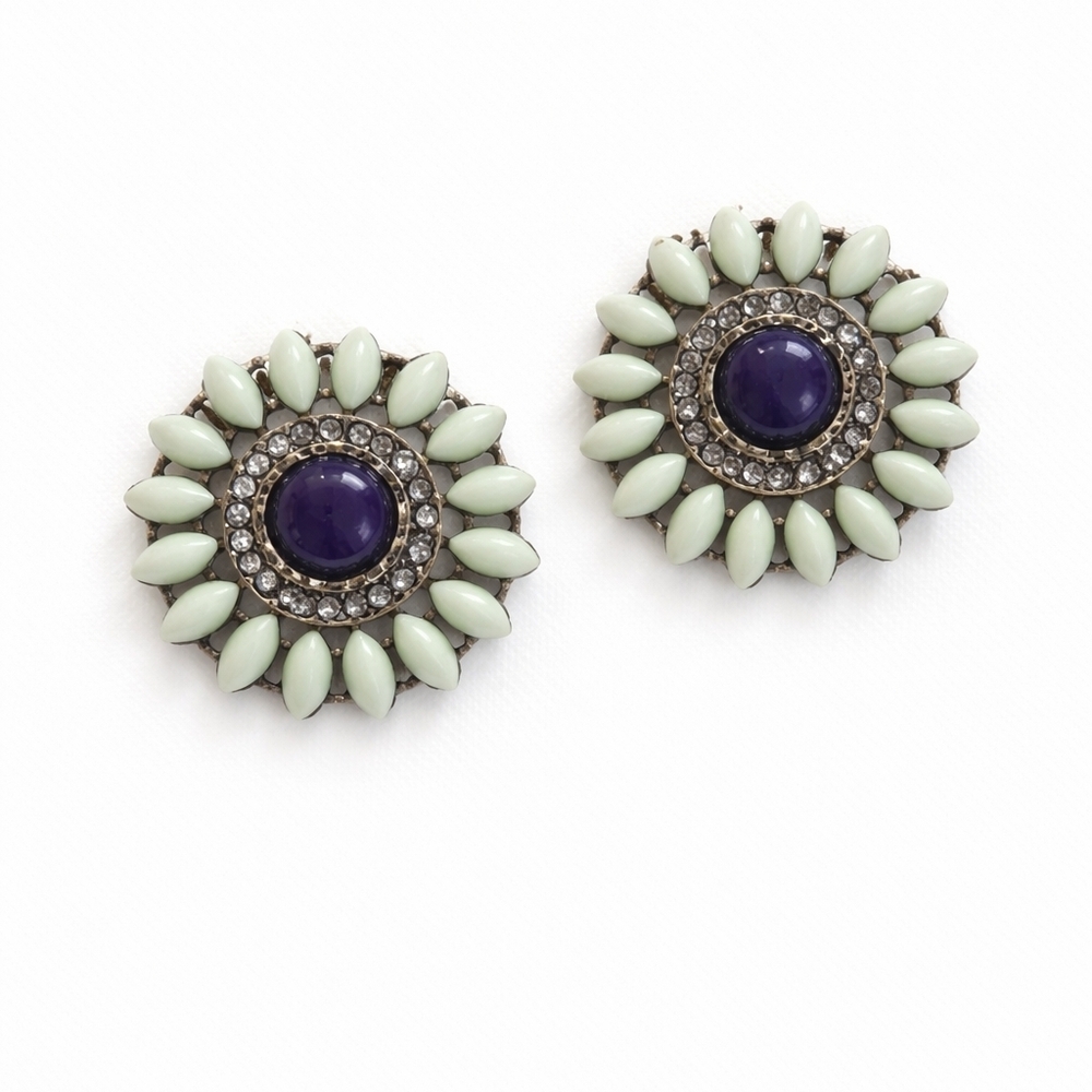 Vintage Daisy Flower Design with mint green petals and Purple Stone Earings.